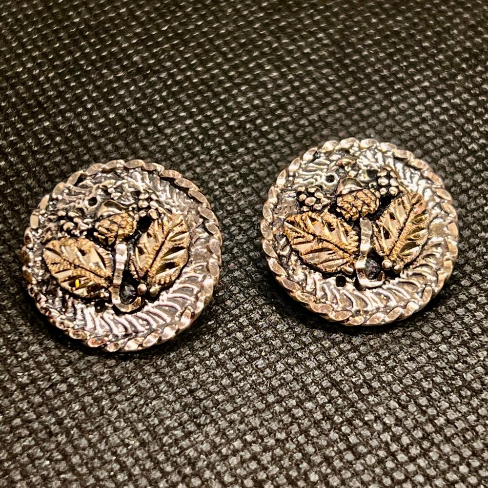 Vtg RARE Black Hills Round Clip on Earrings Sterling Silver‎ & 10k Gold Leaf